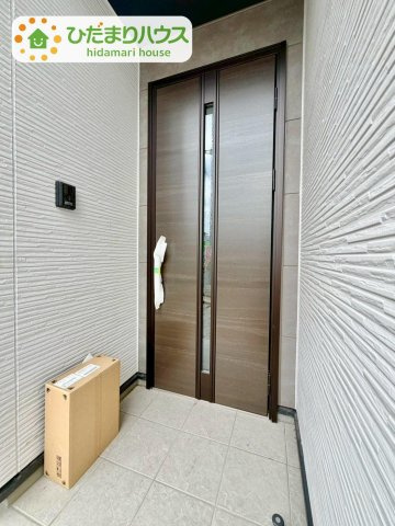 野田市山崎22期　新築戸建　1号棟の玄関|是非一度、ご家族そろってご内覧ください♪					
