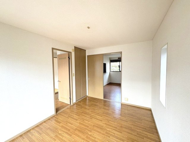 【洋室】 | グランドゥールハイツD