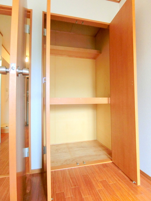 メゾンプライム富士見ヶ丘の収納|★奥行きのある収納★