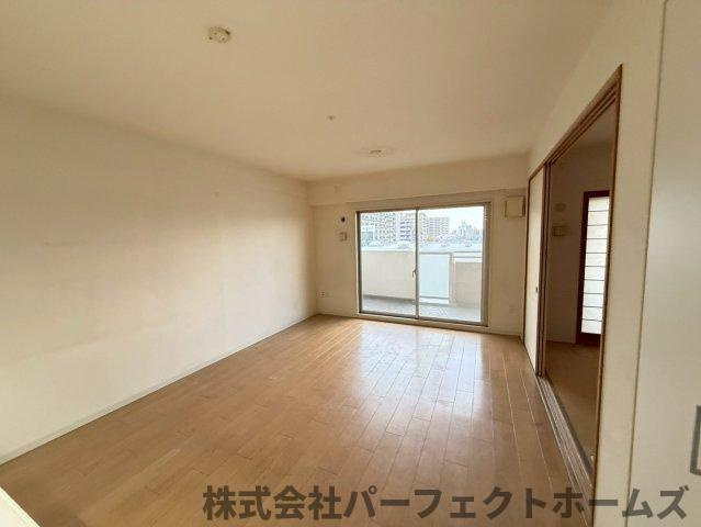 【居間・リビング】の画像