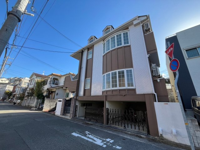 アミティエ山手の外観