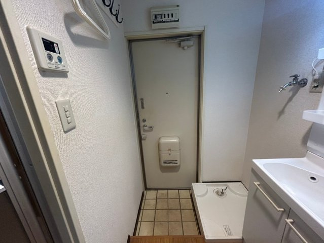 アミティエ山手の玄関