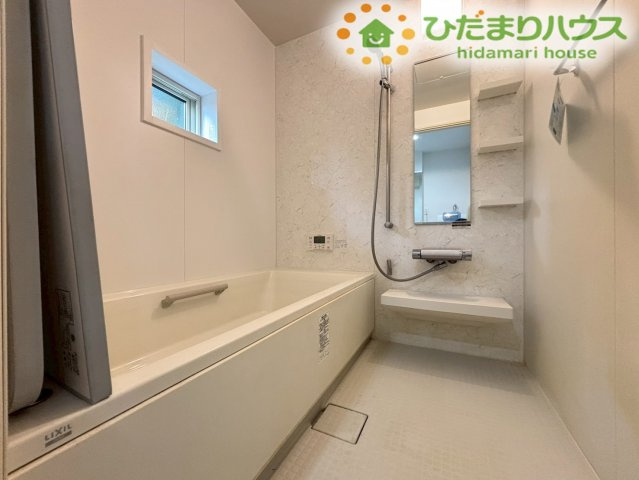 寄居町寄居　中古一戸建ての浴室