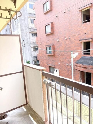 【バルコニー】 | 大建本八幡コーポ