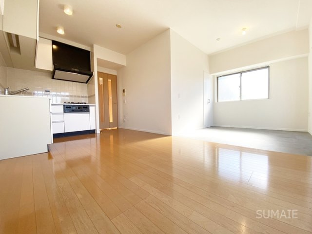 LaSante浦和常盤公園の居間・リビング|13.5帖のLDK！