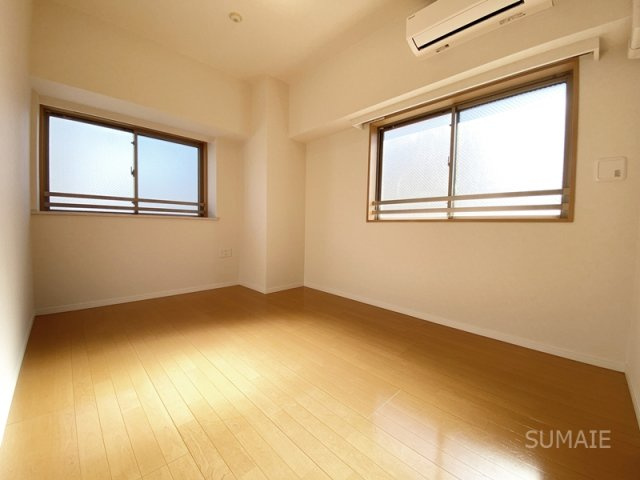 LaSante浦和常盤公園の洋室|角部屋です！