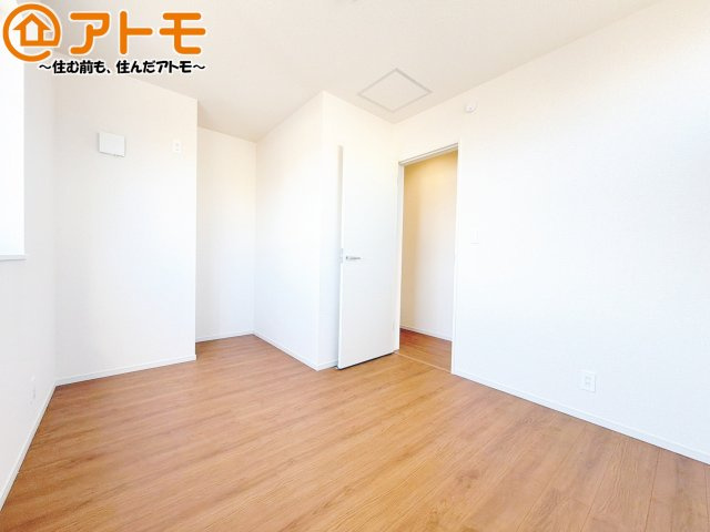 【子供部屋】 | 駿河区中島22期　新築戸建　4号棟 | 壁と床がシンプルな色合いだからこそ自分だけの空間を作れます♪お部屋作りのイメージは順調でしょうか♪
