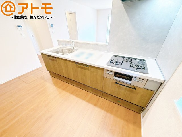 【キッチン】 | 駿河区中島22期　新築戸建　4号棟 | 対面式のキッチンはリビングを見渡すことができるので安心♪家族の会話も増えそうですね♪
