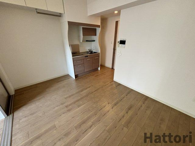 セレニテ新大阪カルムの居間・リビング