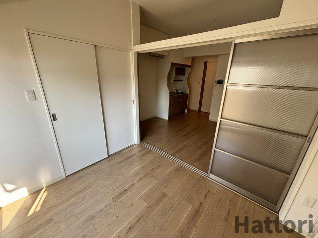 セレニテ新大阪カルムの居間・リビング