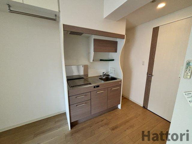 セレニテ新大阪カルムのキッチン