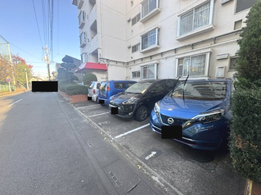 【駐車場】