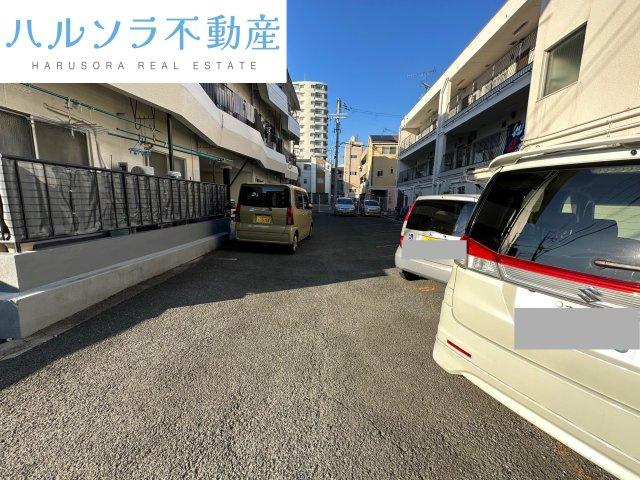 守口市大久保町2丁目２棟レジデンスの駐車場