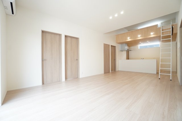 【居間・リビング】