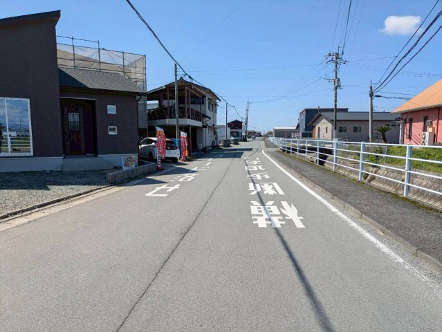 柳川市吉原の新築一戸建の前面道路含む現地写真