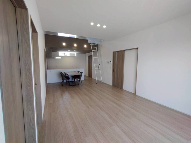 【居間・リビング】 | ゆったり過ごせる居間です