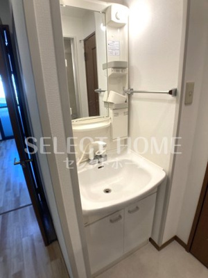 【独立洗面台】 | モストフィールド上地 | 同型タイプ独立洗面化粧台が付いています