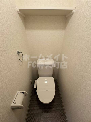 【トイレ】 | ラフォンテ阿波座 | 落ち着いた色調のトイレです