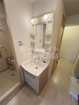 【洗面所】 | ラフォンテ阿波座 | 使いやすい洗面所です