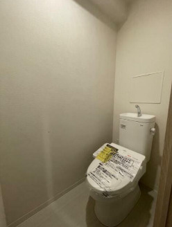 【トイレ】 | サンガーデン | 温水洗浄便座。