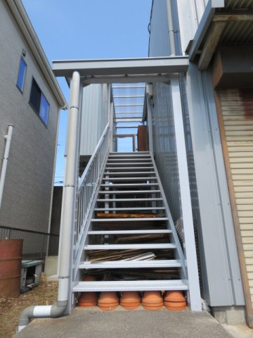 茨坪貸事務所の外観