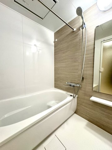 ルミエール二条の浴室