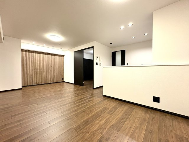 ルミエール二条の居間・リビング