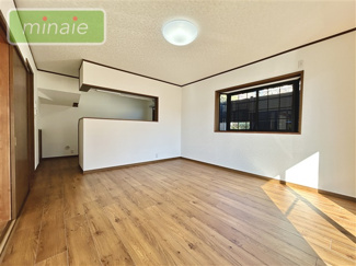 【居間・リビング】 | 小学校分　平日・土日も見学できます　リフォーム〇　八木が谷 | 販売現地