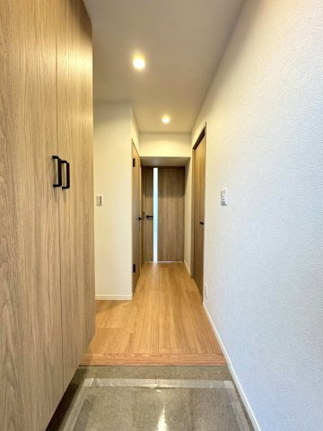 地下鉄東野駅徒歩３分の駅近マンション◆８階部分リフォーム済み３ＬＤＫ住戸◆進和山科ハイライフの玄関|玄関