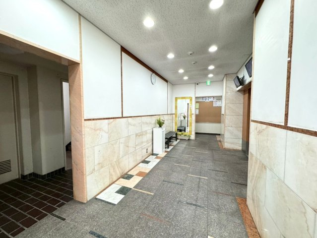 地下鉄東野駅徒歩３分の駅近マンション◆８階部分リフォーム済み３ＬＤＫ住戸◆進和山科ハイライフのエントランス|エントランス