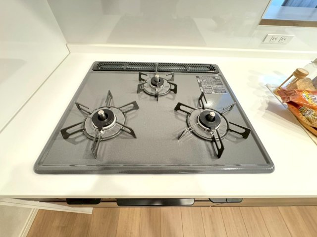 地下鉄東野駅徒歩３分の駅近マンション◆８階部分リフォーム済み３ＬＤＫ住戸◆進和山科ハイライフのキッチン|コンロ