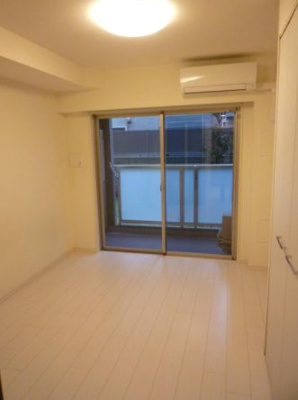 【居間・リビング】 | ブレシア多摩川レジデンス | 6帖の洋室です