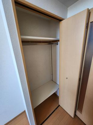 グランドパレス西院東館の収納|クローゼット