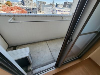 グランドパレス西院東館のバルコニー|東向きバルコニー