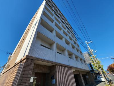 グランドパレス西院東館の外観