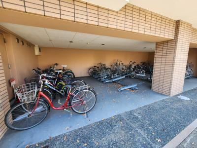 グランドパレス西院東館の駐車場|駐輪場