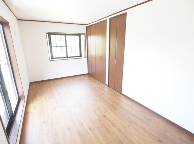 中古戸建　松戸市秋山の洋室