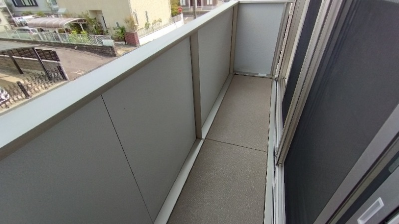 ルミエールＳ（竜美）のバルコニー