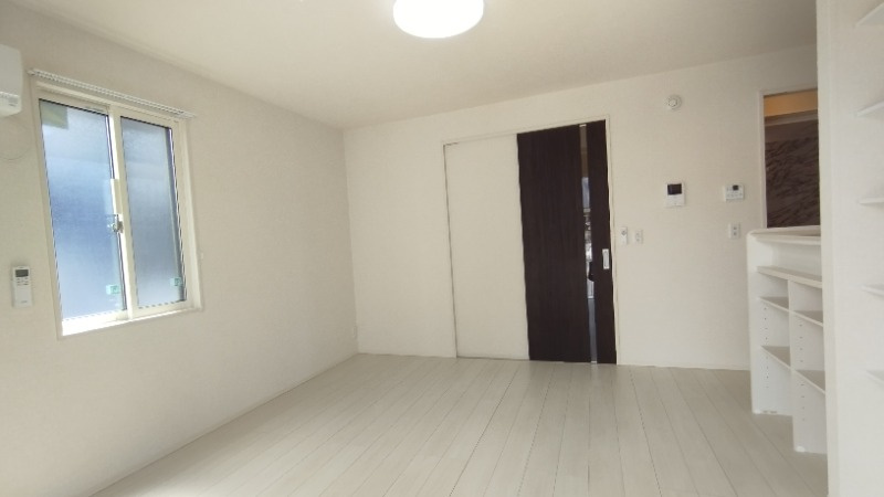 ルミエールＳ（竜美）の居間・リビング