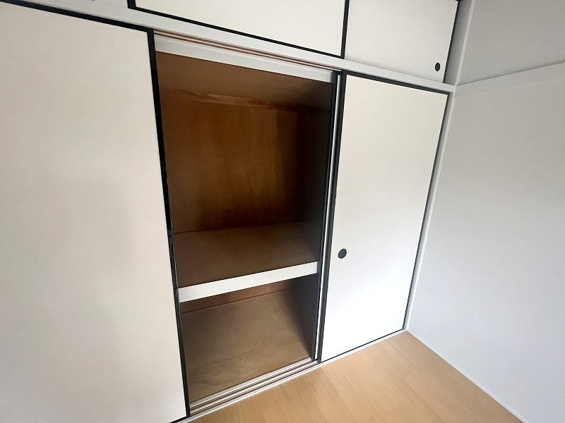 御所市大字多田の賃貸マンションの収納