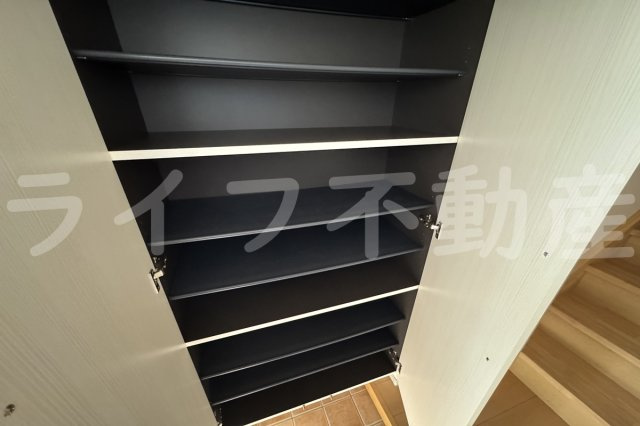 クリスタルガーデンリリーの収納|大きなものも収納できそうです