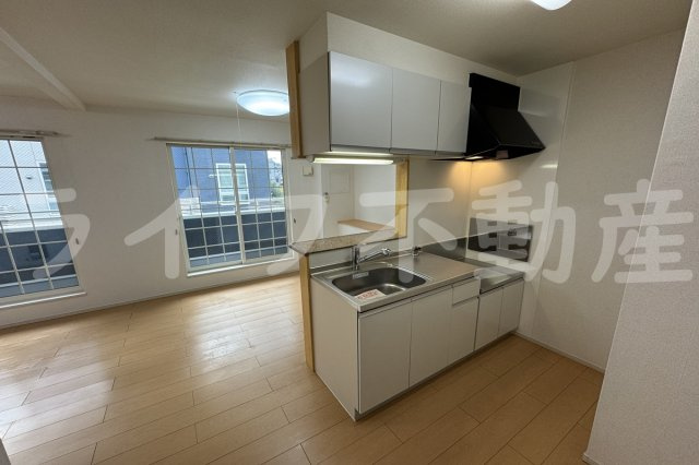 クリスタルガーデンリリーのキッチン|きれいなキッチンです