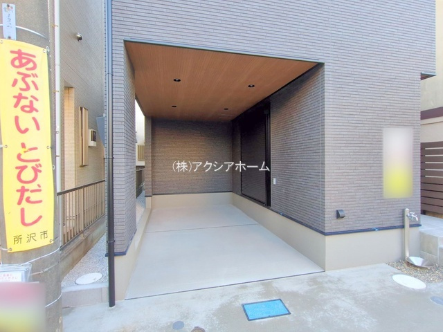 所沢市花園3丁目・全1棟　新築一戸建　～2LDK＋書斎～の駐車場