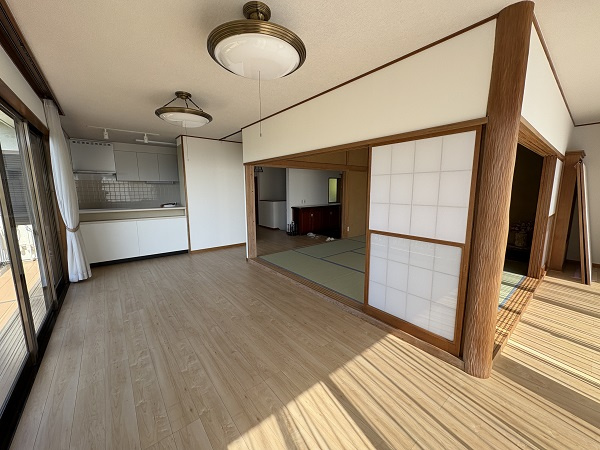 函南町　南箱根ダイヤランドの居間・リビング