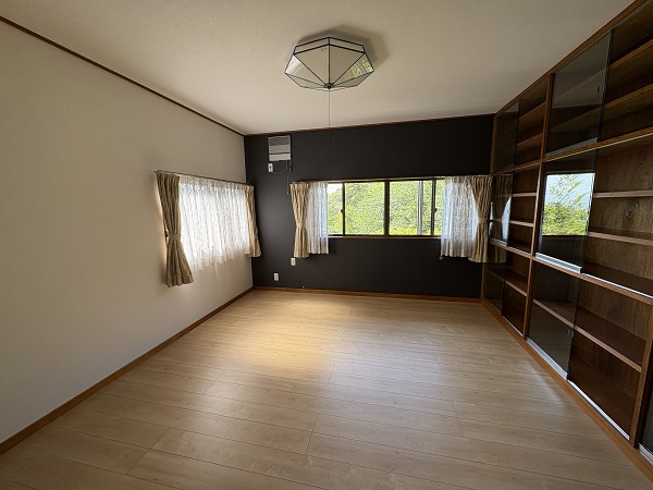 函南町　南箱根ダイヤランドの洋室