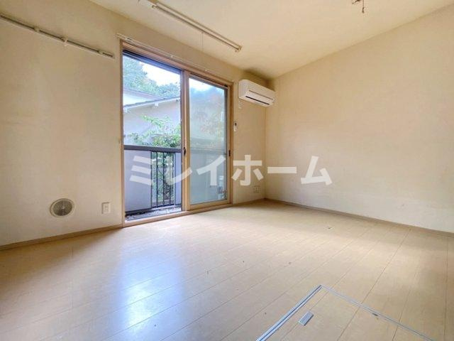 サンハウス中央の居間・リビング