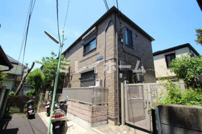 サンハウス中央の外観