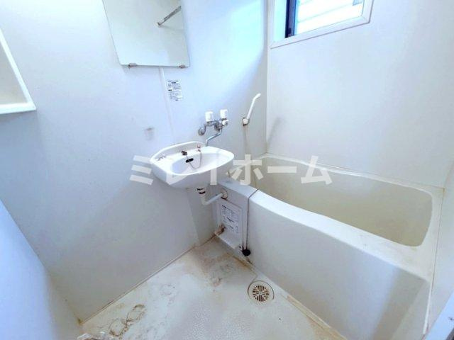 サンハウス中央の浴室