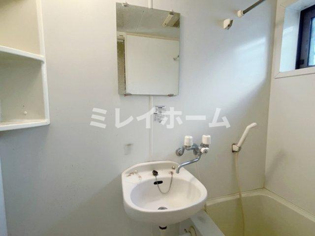 サンハウス中央の洗面所