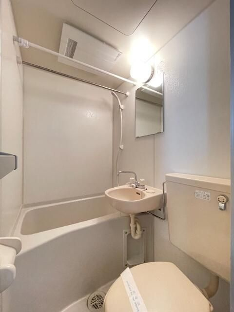 シャンティ北千住の浴室